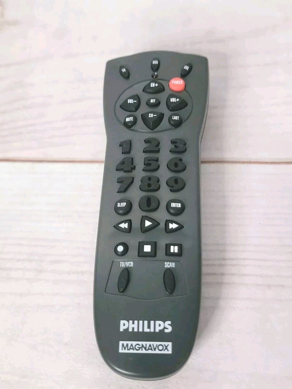 Philips Magnavox REM 110 Universal Remote Control Large Button TV VCR Cable